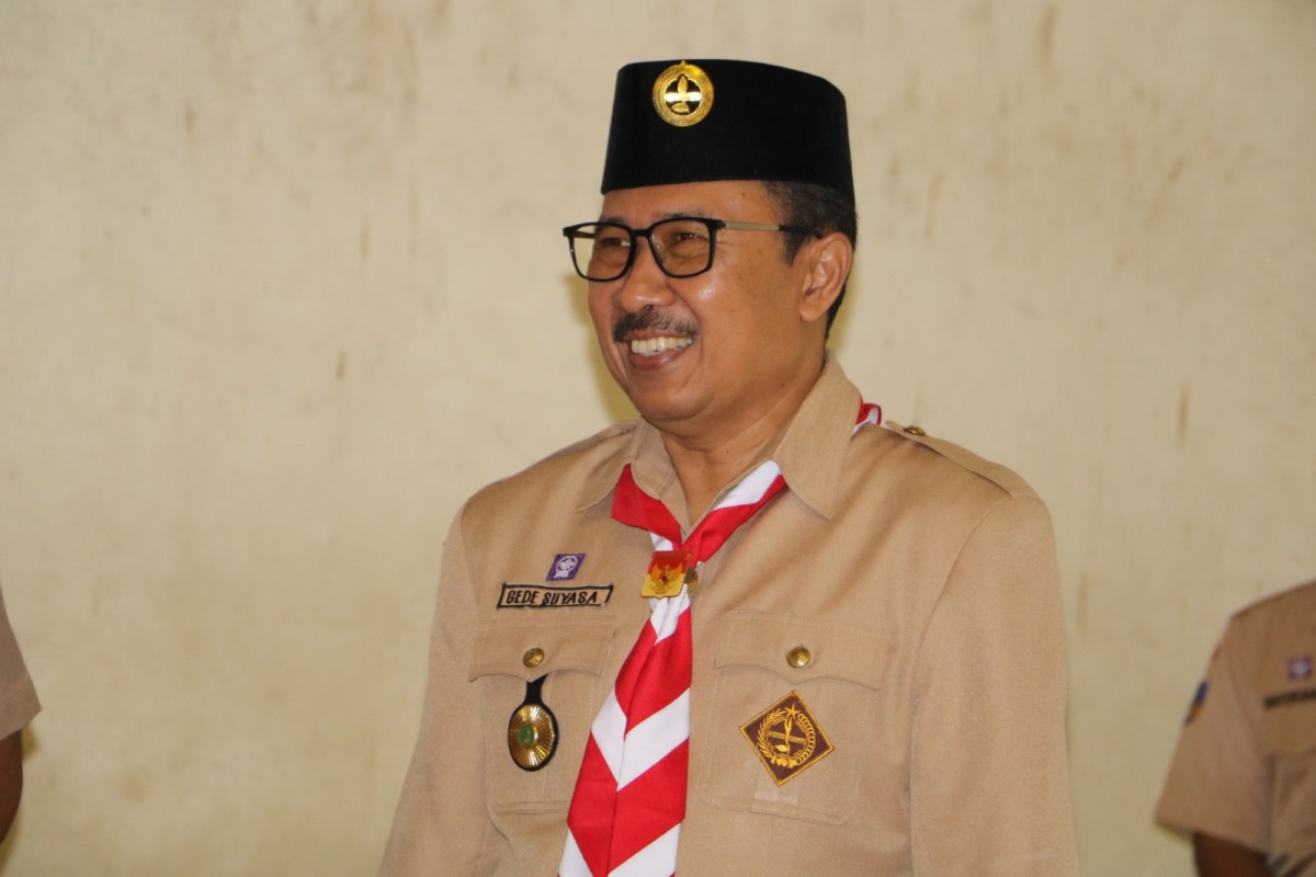 Sekretaris Daerah (Sekda) Gede Suyasa selaku Ketua Kwarcab Gerakan Pramuka Buleleng