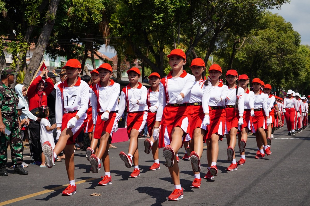 Bangkitkan Jiwa Nasionalisme Sekda Buleleng Gelar Lomba Gerak Jalan 8