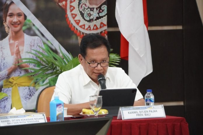 Kepala Bidang Data dan Pengawasan Potensi Perpajakan Kanwil DJP Bali Harry Pantja Sirait.
