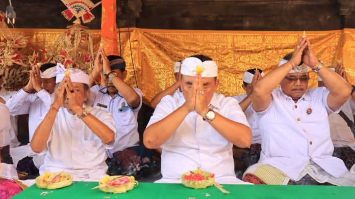 Bupati Tamba Mendem Pedagingan Karya Ngenteg Linggih Pura khayangan Jagat Luhur Berangbang Agung