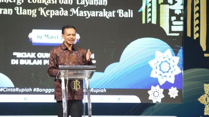 Sekretaris Daerah Provinsi Bali Dewa Made Indra saat Pelaksanaan Kick Off Sinergi Edukasi dan Layanan Penukaran Uang Kepada Masyarakat Bali (SERAMBI) 2024