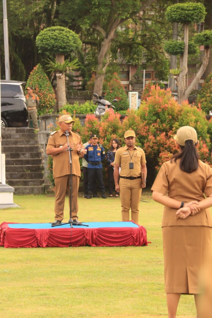 Bupati Jembrana I Nengah Tamba memastikan bahwa Tunjangan Hari Raya (THR) Idul Fitri 1445 Hijriah dan gaji ke-13 bagi Aparatur cair 100 persen