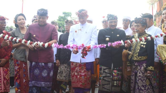 Pj Gubernur Mahendra Jaya Hadiri Pembukaan Semarapura Festival ke-6 