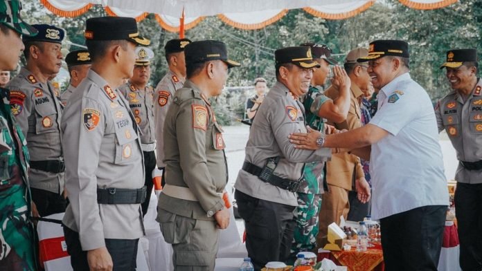 Jelang Idul Fitri, Pj Gubernur Bali dan Kapolda Pimpin Apel Gelar Pasukan Ketupat 2024