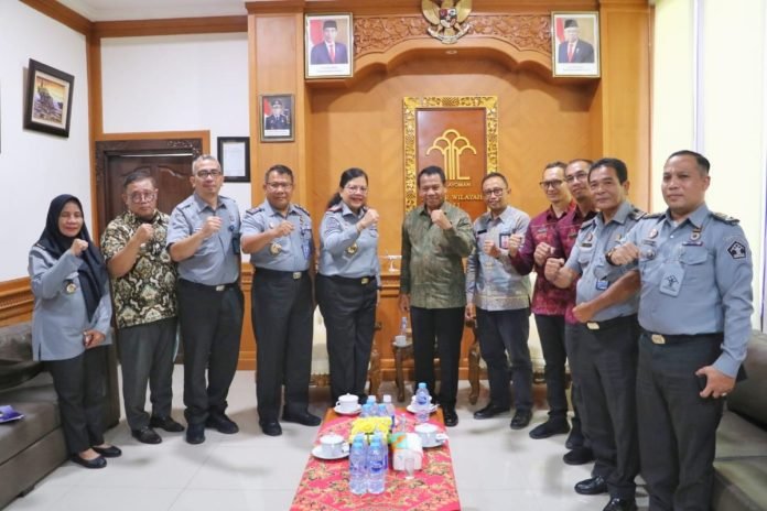 Pj Bupati Buleleng Dorong Perlindungan Hukum Bagi UMKM Lokal