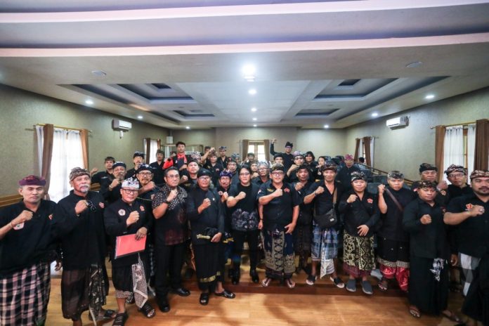 Bupati Giri Prasta terima Dewan Pimpinan Pusat (DPP) Pencak Silat Kertha Wisesa di Rumah Jabatan Bupati, Puspem Badung