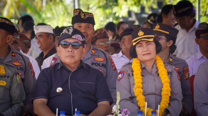 Bupati Jembrana, I Nengah Tamba, saat hadiri lomba Satuan Keamanan Lingkungan (Satkamling) tingkat Provinsi Bali, pada Rabu, 19 Juni 2024.