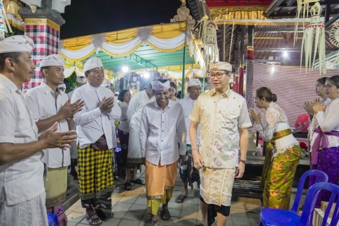 Wabup Suiasa Hadiri Karya Melaspas Alit di Pura Giria Buncing, Mengwi