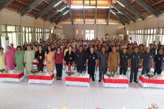 Pj Bupati Buleleng dan TP PKK Bersatu dalam Membangun Kebudayaan dan Kesejahteraan