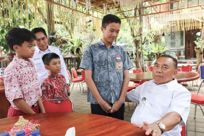 Bupati Jembrana Dukung Penuh Tiga Siswa Lolos Olimpiade Sains Nasional