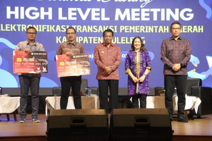 Pj Bupati Buleleng Dorong Literasi Masyarakat Sukseskan Elektronifikasi Keuangan Daerah