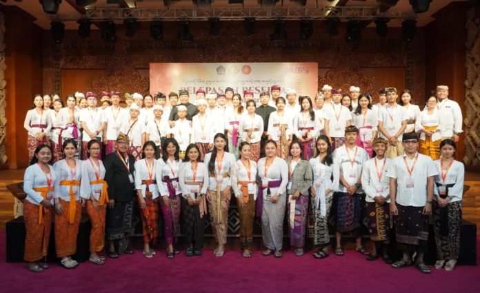 Pj Gubernur Bali Lepas Kontingen UDG Nasional-XV untuk Berlomba di Solo