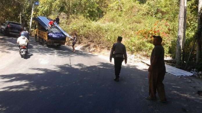 Insiden truk mogok di tanjakan Goa Gong, Badung, pada Rabu, 17 Juli 2024, pukul 10.30 WITA.