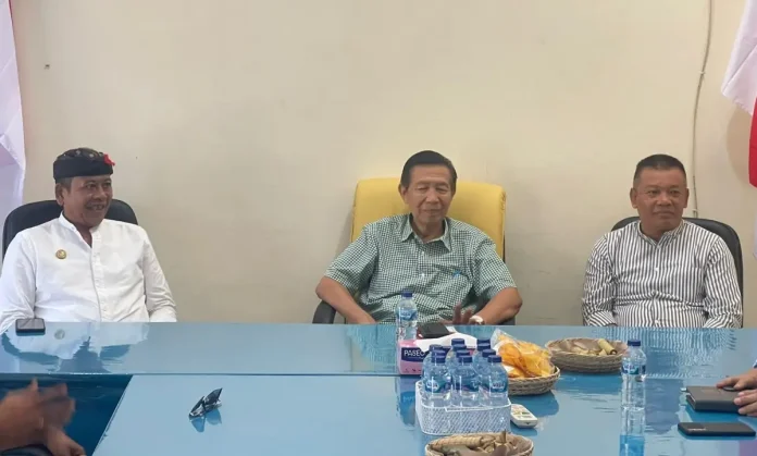 Paslon Gus Par-Pandu Memohon Restu Mangku Pastika untuk Membangun Karangasem