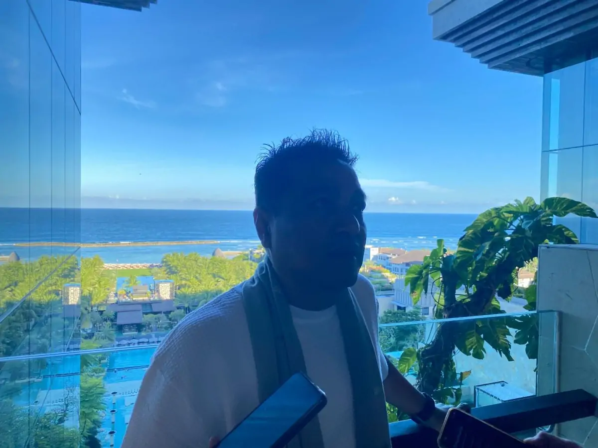 Indra Lesmana, selaku sang musisi, komposer, dan penulis lagu