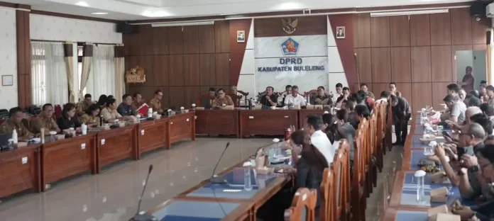 Tiga Rancangan Peraturan Daerah (Ranperda) usulan eksekutif resmi disetujui untuk dilanjutkan ke tahap pembahasan lebih lanjut oleh DPRD Kabupaten Buleleng