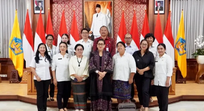 Duta PSBS PADAS, Ny. Putri Suastini Koster, kembali menyuarakan pentingnya perubahan paradigma dalam mengatasi persoalan sampah di Bali.