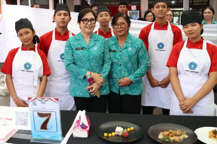 Kiprah generasi muda Kabupaten Tabanan kembali mendapat panggung dalam peringatan Hari Kesatuan Gerak (HKG) PKK ke-53