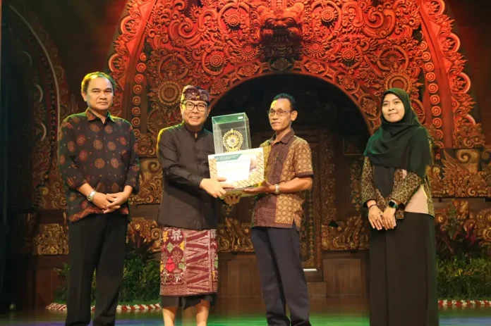 Pemkot Denpasar Akhiri Festival Lingkungan Hidup 2025, 42 Penggiat Diganjar Penghargaan