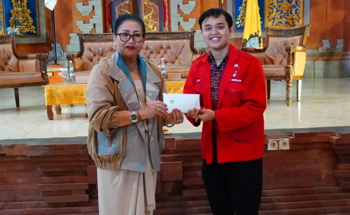 Ketua Tim Penggerak PKK Provinsi Bali, Ny. Putri Koster, mendorong generasi muda agar mengimplementasikan nilai-nilai Pancasila