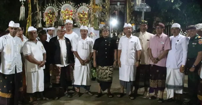 Wakil Gubernur Bali, Nyoman Giri Prasta, menekankan bahwa keberadaan sulinggih merupakan cahaya penerang dalam kehidupan beragama umat Hindu.