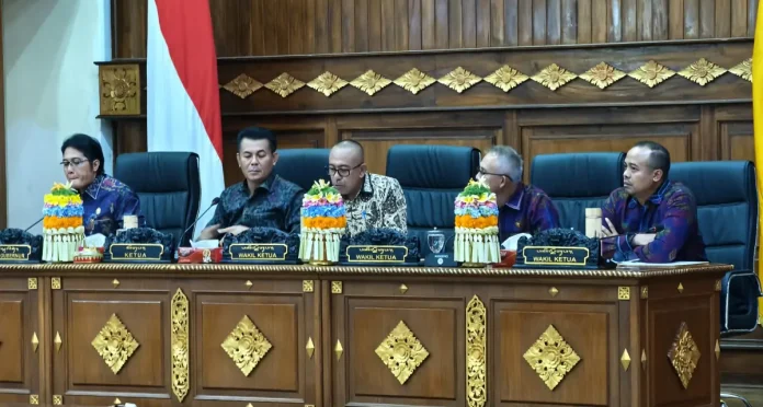 Dewan Perwakilan Rakyat Daerah Provinsi Bali kembali menggelar Rapat Paripurna ke-17 Masa Sidang III Tahun 2025 pada Senin, 16 Juli 2025