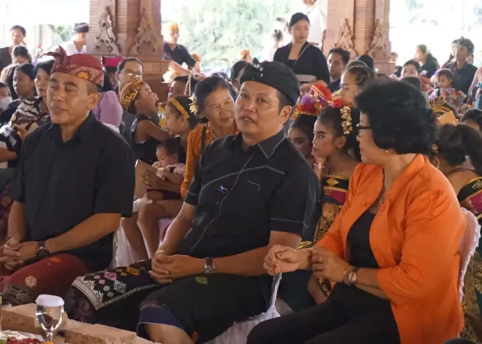Wacana pengurangan jam sekolah menjadi lima hari dalam seminggu untuk anak-anak TK mendapat perhatian khusus dari Bupati Jembrana