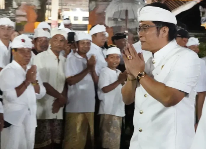 Wakil Gubernur Bali, I Nyoman Giri Prasta, menghadiri Karya Padudusan Alit di Pura Penataran Agung Kawitan Satria Ida I Dewa Kandel