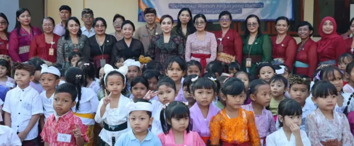 Ayu Kristi Arya Wibawa Tinjau MPLS, Dorong Keterlibatan Ayah Dampingi Anak Masuk Sekolah