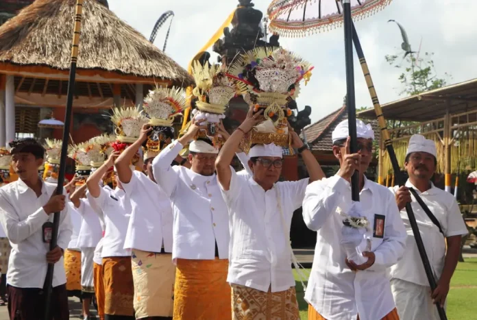 Pemkab Badung Gelar Tawur Balik Sumpah, Bupati Adi Arnawa Ajak ASN Tingkatkan Bhakti Melalui Karya Suci