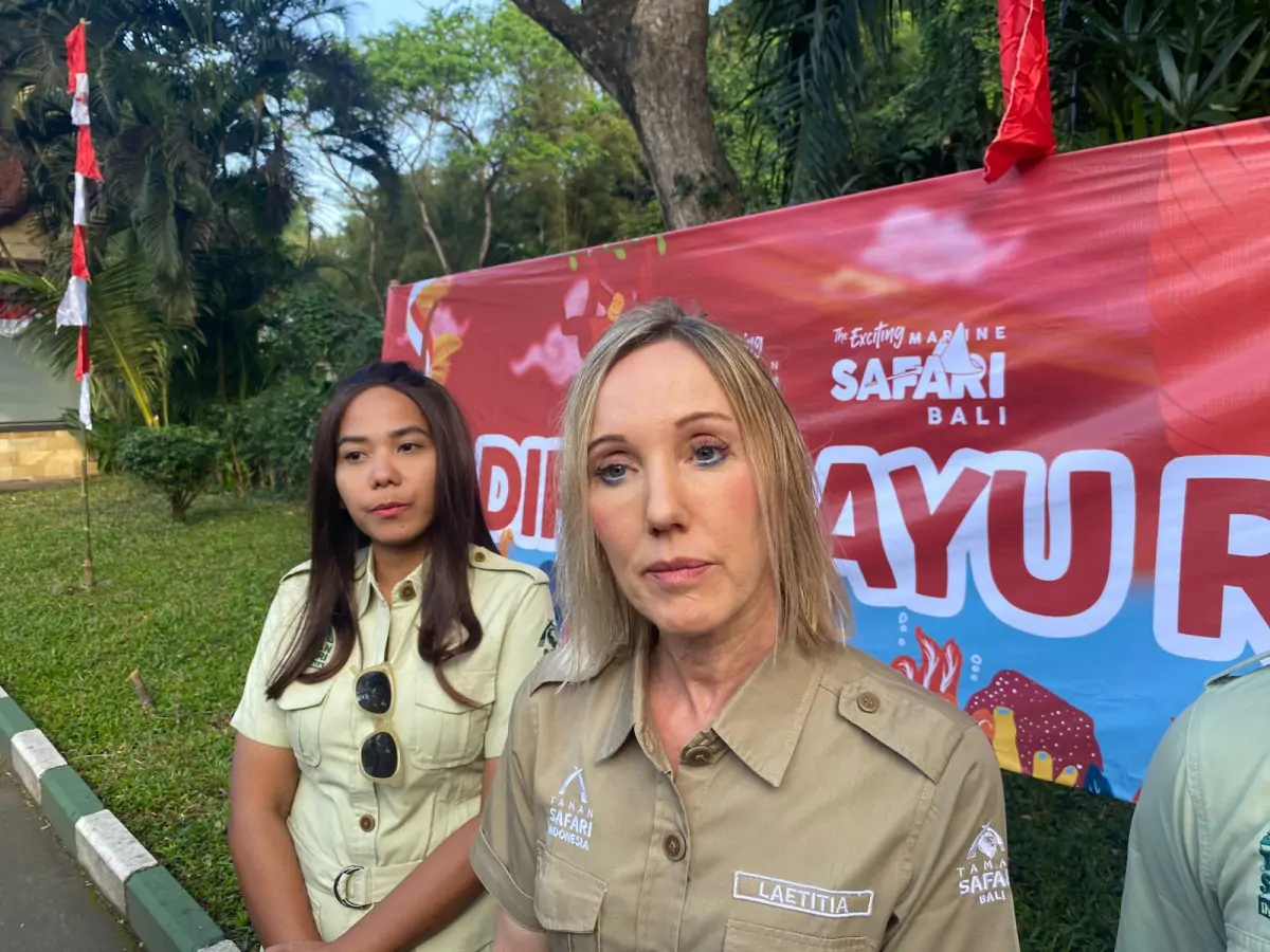 Gajah hingga Kakatua Ikut Meriahkan Upacara HUT ke-80 RI di Taman Safari Bali