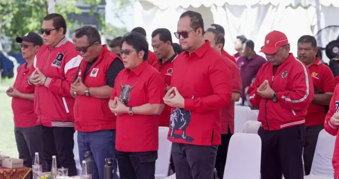 DPC PDI Perjuangan Kabupaten Badung menggelar simulasi penanganan gempa bumi di Lapangan Kelurahan Sading, Kecamatan Mengwi pada Sabtu, 13 September 2025.