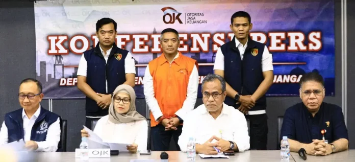 Setelah hampir setahun buron di Doha, Qatar, AAG dipulangkan ke Indonesia dan langsung ditahan oleh Otoritas Jasa Keuangan