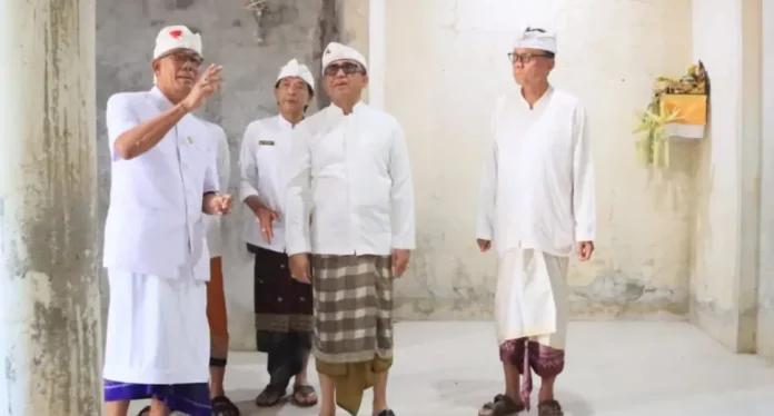 Kawasan suci Situs Kertalangu di Denpasar Timur kembali disemarakkan dengan pelaksanaan Upacara Pamelaspasan dan Mecaru, Selasa (21/10/2025)