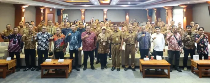 Pemerintah Kota Denpasar menerima kunjungan kerja (kunker) jajaran Pemerintah Kota Surakarta di Gedung Sewaka Dharma, Senin (24/11/2025).