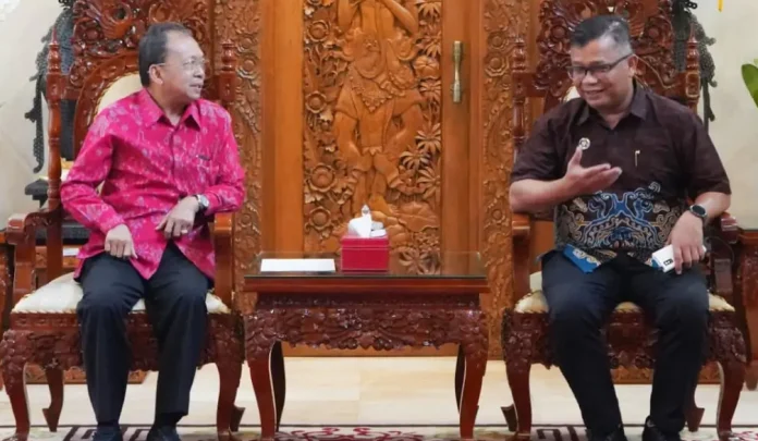 Gubernur Bali Wayan Koster menegaskan pentingnya pemanfaatan produk pertanian dan pangan lokal Bali dalam mendukung Program SPPG