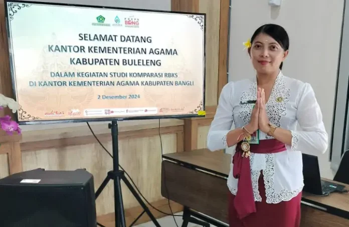 Penyuluh Agama Hindu dari Kantor Kementerian Agama Buleleng, Irma Susanthi
