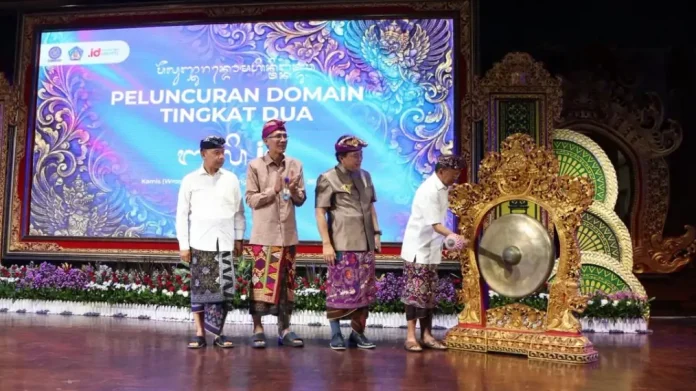 Gubernur Bali Wayan Koster meluncurkan domain bali.id sebagai langkah untuk memperkuat identitas digital Bali yang berlandaskan budaya.