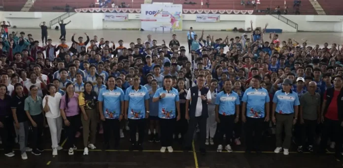 Festival Olahraga Pendidikan (FOP) Jembrana 2025 dibuka di GOR Kresna Jvara untuk mengembangkan karakter dan kemampuan motorik siswa melalui berbagai lomba olahraga, dengan tema inspiratif 