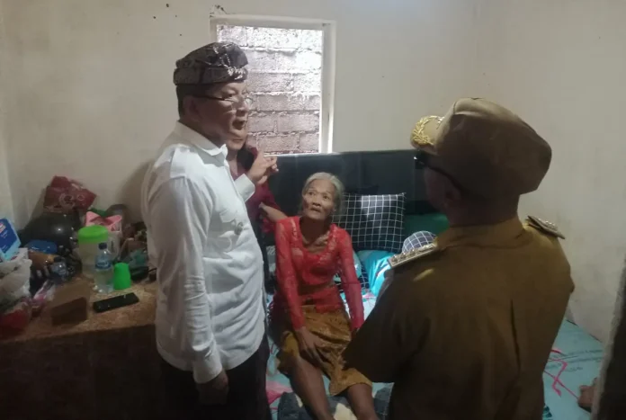Pemkab Buleleng Rehabilitasi Rumah Lansia di Liligundi, Wujud Kepedulian Hari Ibu 2025