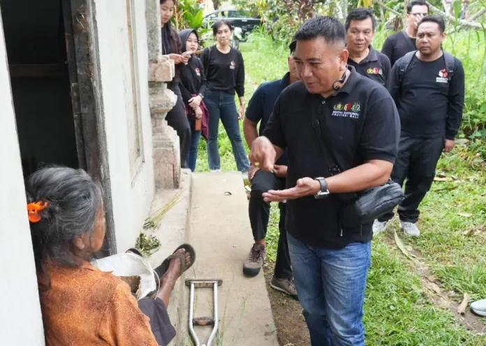 Bawaslu Provinsi Bali turun langsung ke Desa Sulangai, Kecamatan Petang, Kabupaten Badung, tidak hanya untuk memperkuat pengawasan pemutakhiran data pemilih berkelanjutan, tetapi juga memperluas literasi masyarakat tentang hak, peran, dan risiko pelanggaran dalam demokrasi elektoral.