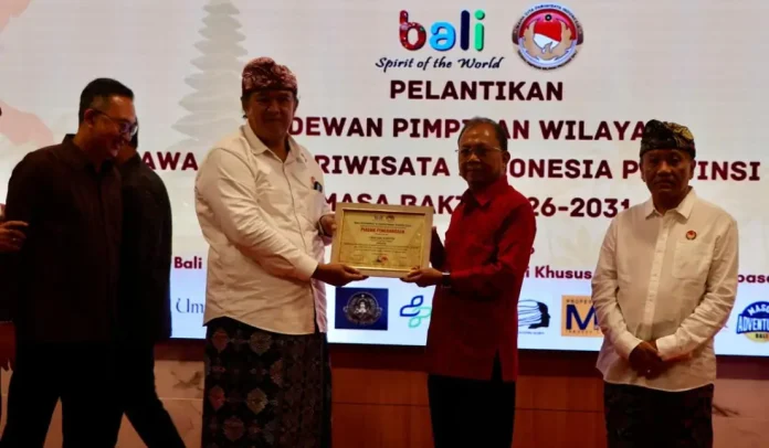 Gubernur Bali Wayan Koster menghadiri sekaligus memberikan arahan dalam pelantikan Dewan Pimpinan Wilayah (DPW) Nawa Cita Pariwisata Indonesia (NCPI) Provinsi Bali masa bakti 2026–2031.