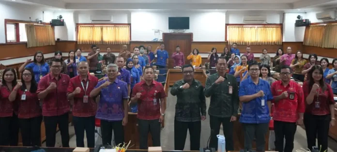 Memperingati HUT Kota Singaraja yang ke-422, Pemerintah Kabupaten Buleleng menggelar program Cek Kesehatan Gratis (CKG) sebagai langkah nyata meningkatkan kualitas kesehatan masyarakat.