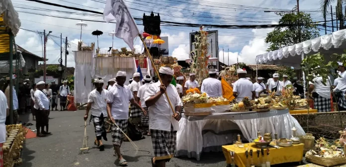 Pemkab Bangli menggelar Upacara Tawur Labuh Gentuh sebagai bentuk menjaga keharmonisan alam menjelang Hari Raya Nyepi Caka 1948.