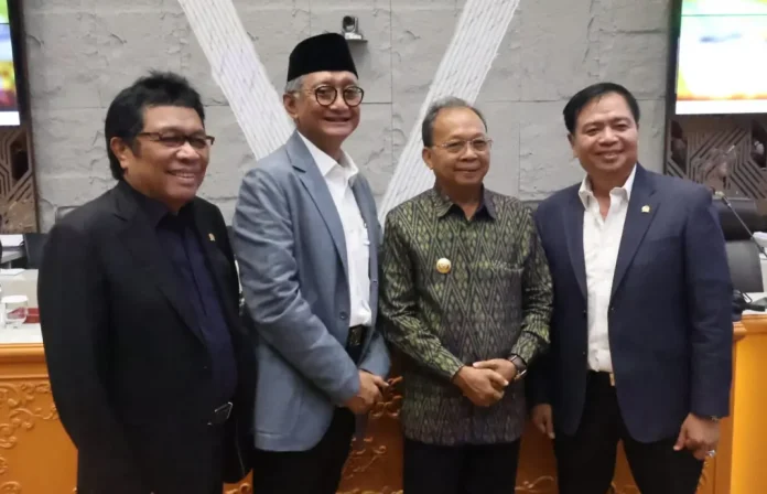 Upaya mempercepat pembangunan infrastruktur di Bali menjadi sorotan dalam Rapat Kerja Komisi V DPR RI bersama pemerintah pusat dan daerah.