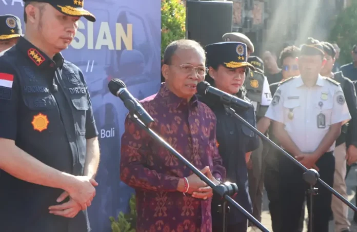 Upaya penguatan pengawasan terhadap warga negara asing (WNA) di Bali kembali ditegaskan melalui Gelar Pasukan Patroli Keimigrasian Dharma Dewata Provinsi Bali 2026
