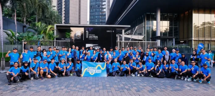 Direktur Astra Gita Tiffany Boer sekaligus Penasihat Astra Go Walking beserta Insan Astra menempuh rute sejauh 4,8 kilometer dari Menara Astra menuju kawasan Semanggi dan kembali ke Menara Astra, sebagai simbol dimulainya langkah bersama dalam membangun gaya hidup sehat di lingkungan Grup Astra.