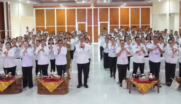 Ketua Tim Pembina Posyandu Provinsi Bali, Ny. Putri Koster, menegaskan pentingnya pemahaman menyeluruh bagi kader dalam menjalankan fungsi Posyandu di lapangan.