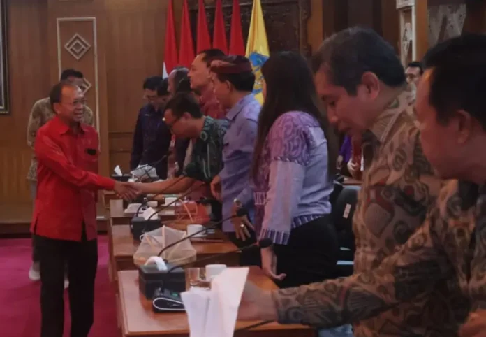 Gubernur Bali Wayan Koster memimpin rapat koordinasi persiapan “Jatiluwih Fun Run 2026” di Gedung Kertasabha, Denpasar, Rabu (29/4/2026).