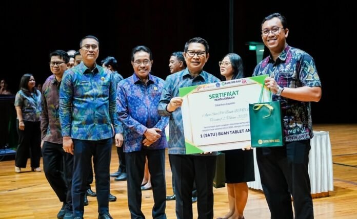 Pemerintah Kabupaten Badung memperkenalkan Program Beasiswa Nak Badung dalam pembukaan Badung Education Fair (BEF) 2026 yang berlangsung di Balai Budaya Giri Nata Mandala, Pusat Pemerintahan Badung, Selasa (9/6/2026).